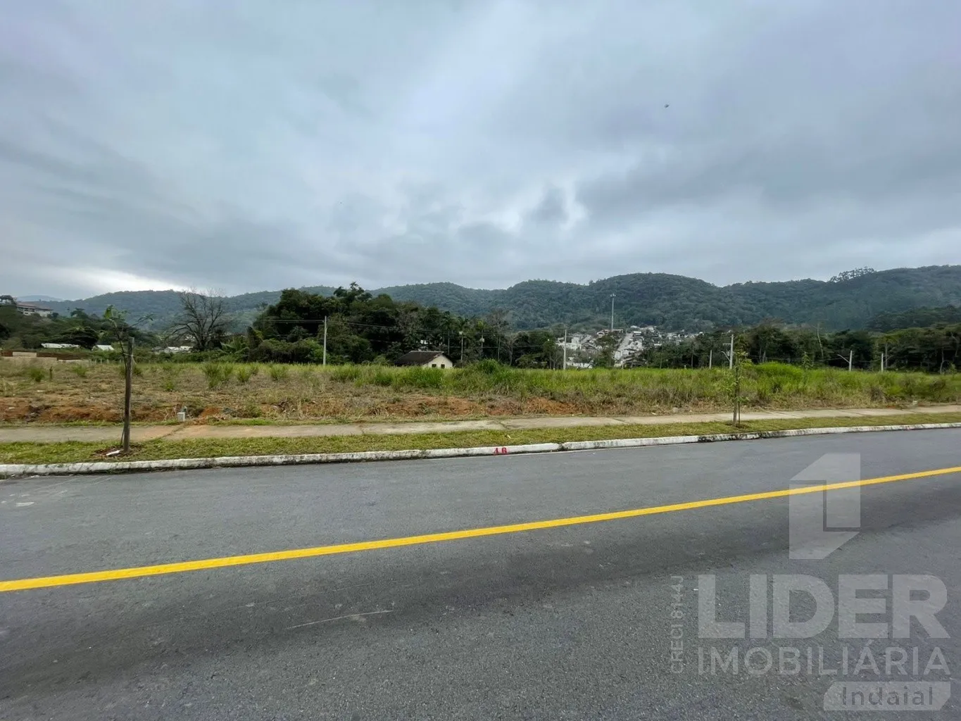 Terreno em Blumenau/Água Verde com 264m sendo 12m de frente — foto 2