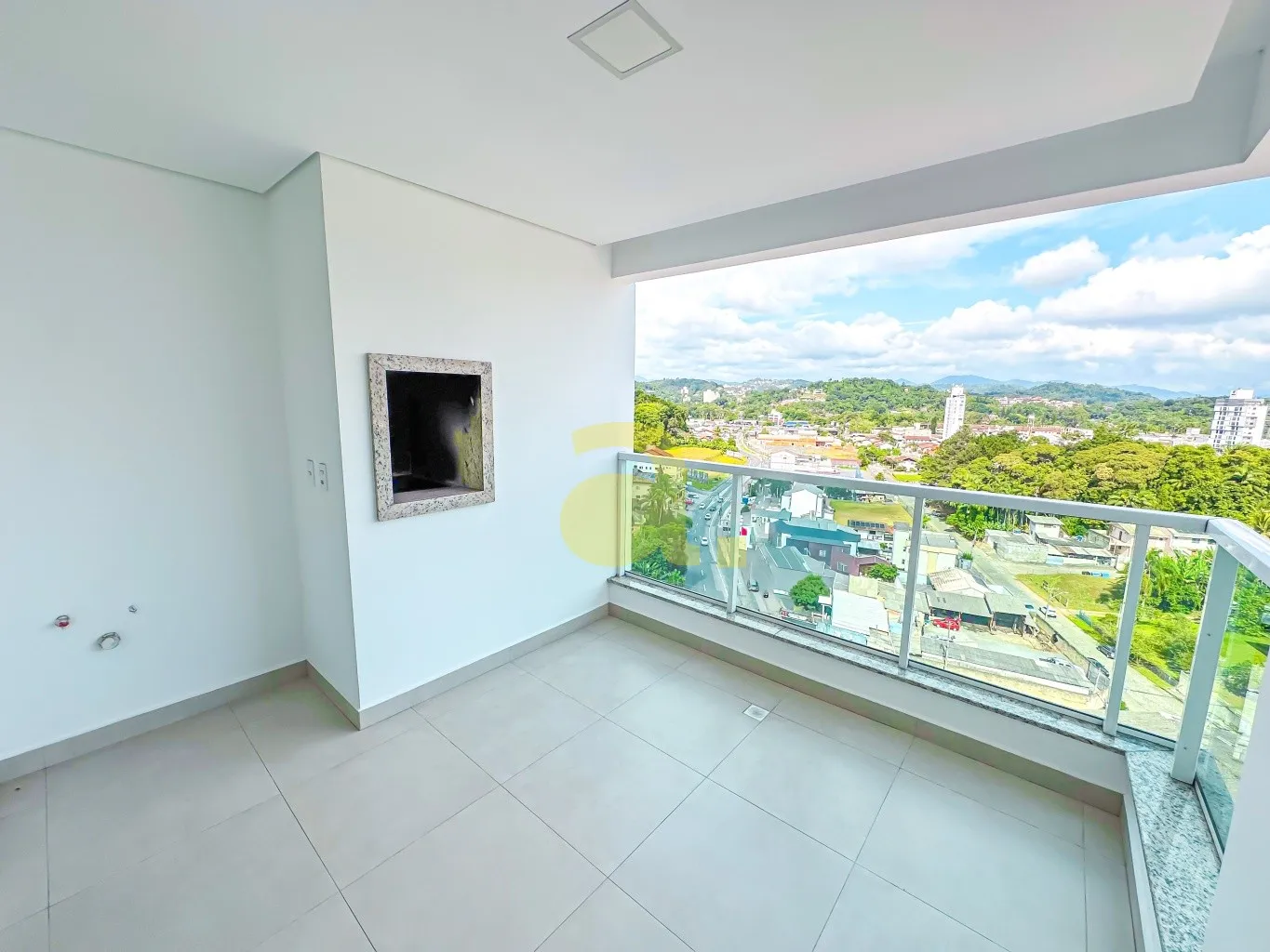 Apartamento com suíte + 2 vagas individuais em localização nobre na Itoupava Norte, Blumenau — foto 2
