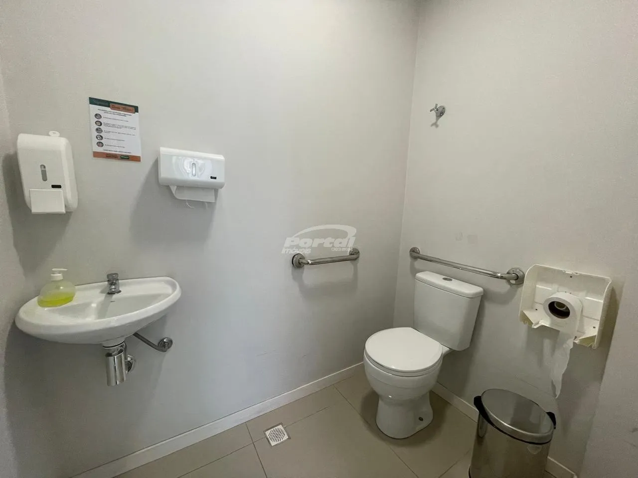 Prédio Comercial disponível para locação no Centro de Blumenau. — foto 6