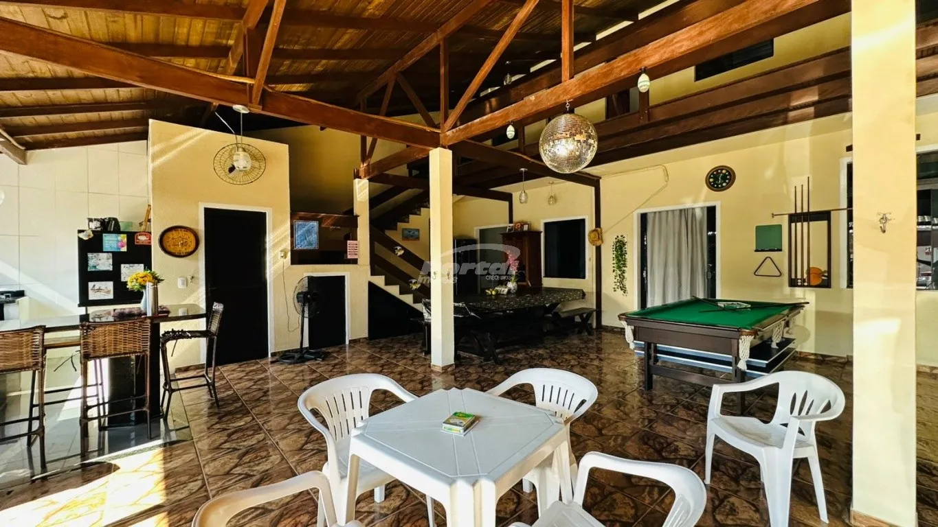 Excelente casa para VENDA no bairro Centro em PENHA! — foto 2