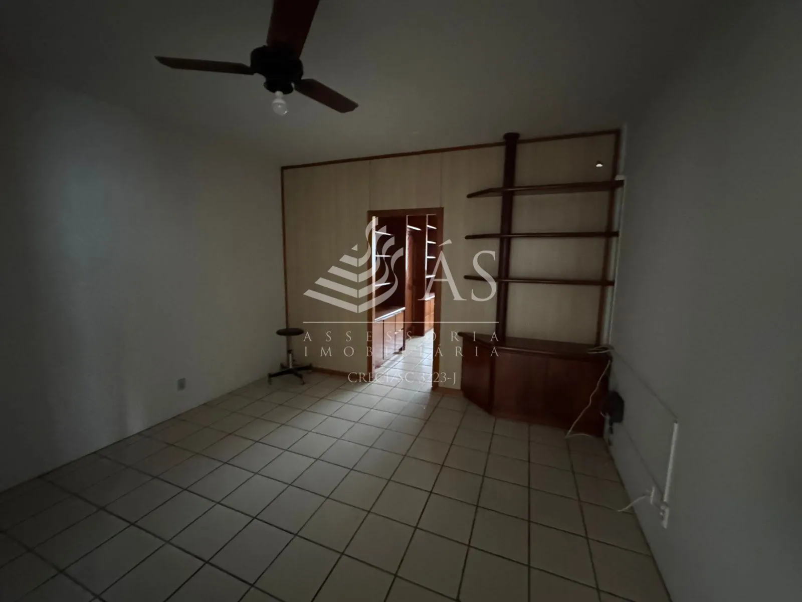 Sala Comercial localizada em Centro Clínico — foto 4