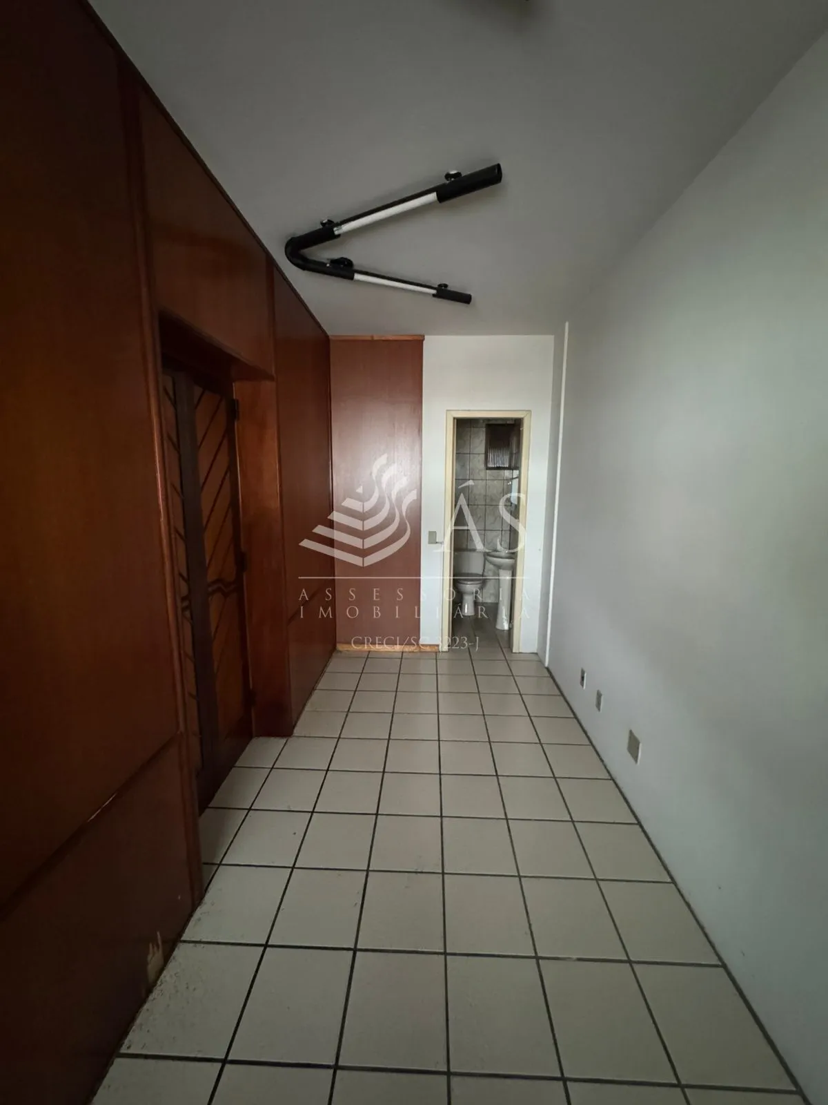 Sala Comercial localizada em Centro Clínico — foto 6