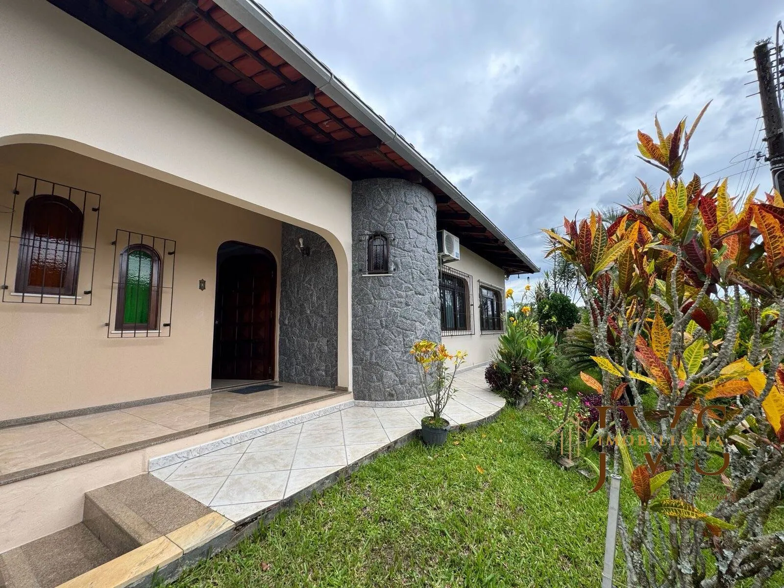 Casa com 3 dormitórios à venda, 177 m por R$ 750.000,00 - Velha - Blumenau - foto 1