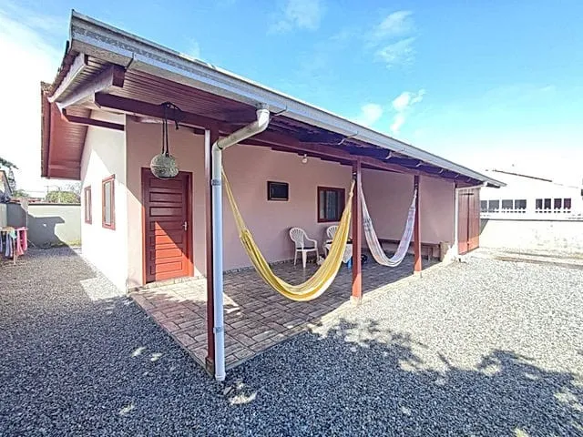 Casa à Venda na Praia do Ervino - Excelente Oportunidade de Investimento - foto 1