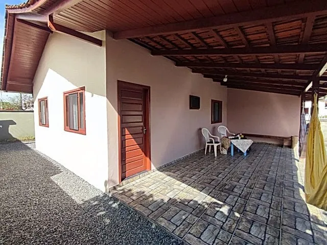 Casa à Venda na Praia do Ervino - Excelente Oportunidade de Investimento — foto 3