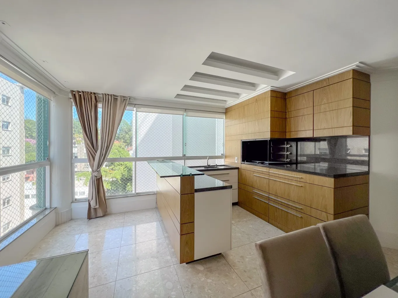 Apartamento Semimobiliado de Alto Padrão à Venda no Jardim Blumenau. — foto 2