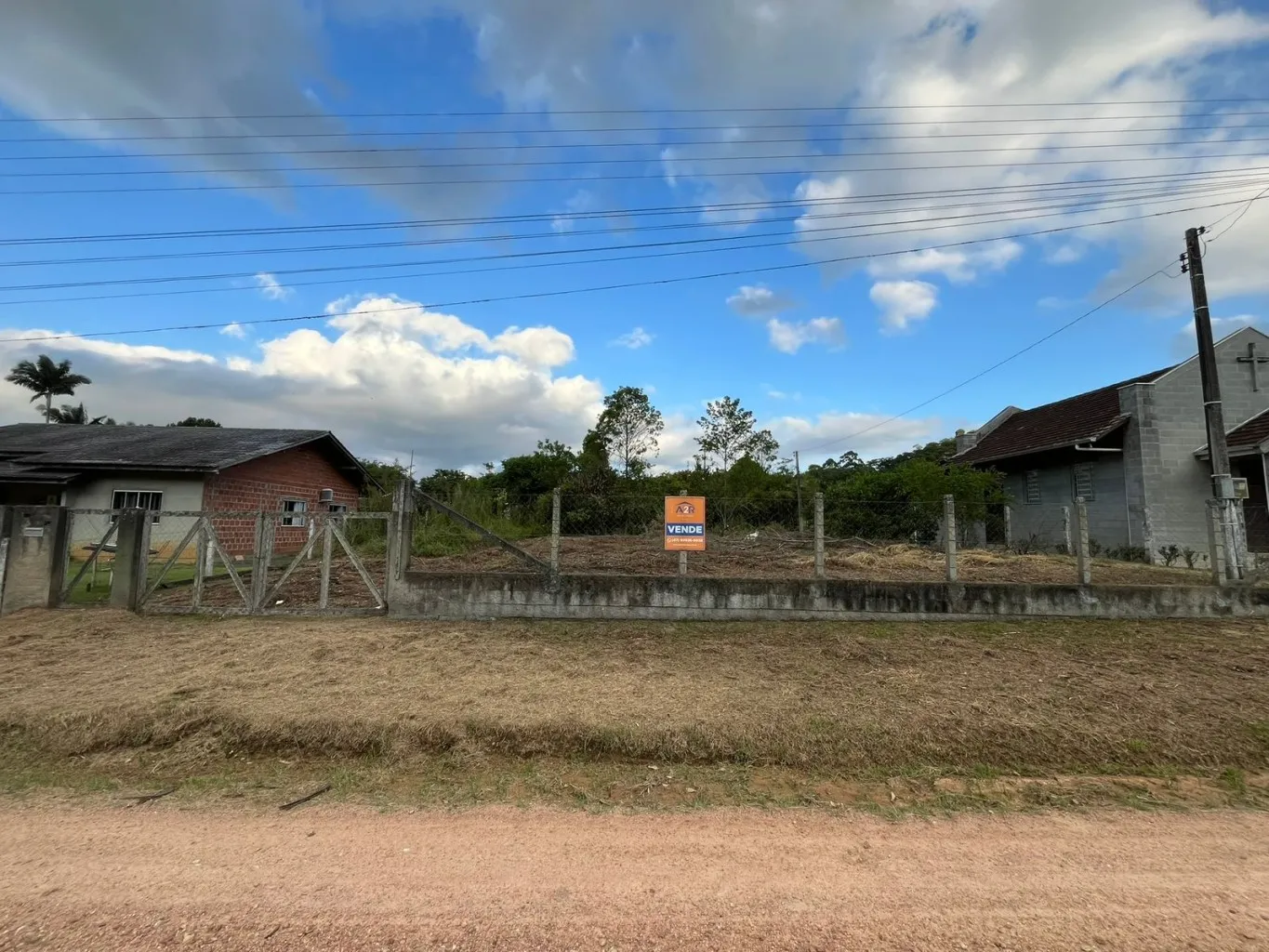 TERRENO NA POLAQUIA COM 21 MT DE FRENTE X 39 DE FUNDO TOTAL DE 806,55m - foto 1
