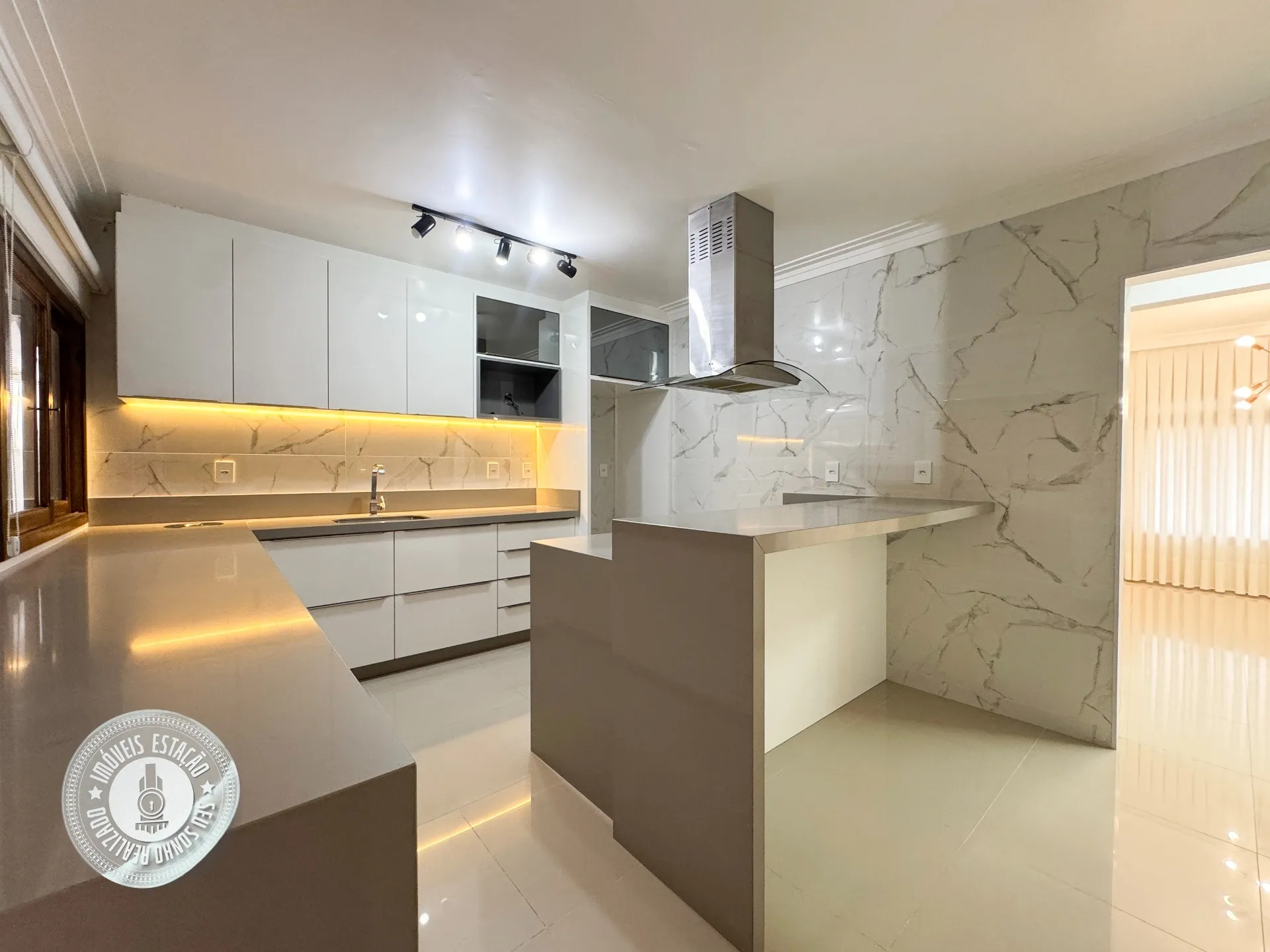 Casa · à venda · 3 quartos · 226m² · Itoupava Norte, Blumenau