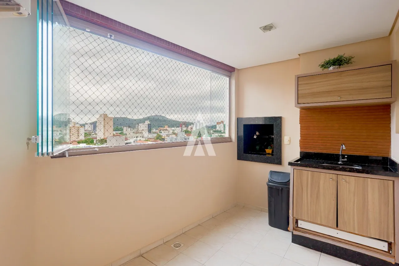 Apartamento com 1 suíte e 3 quartos à venda no bairro Anita Garibaldi em Joinville-SC. Valor: R$ 1.100.000,00. — foto 4