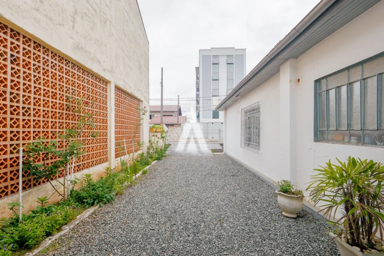 Terreno com 737,7m à venda no bairro Iririú em Joinville-SC por R$1.080.000,00. — foto 3