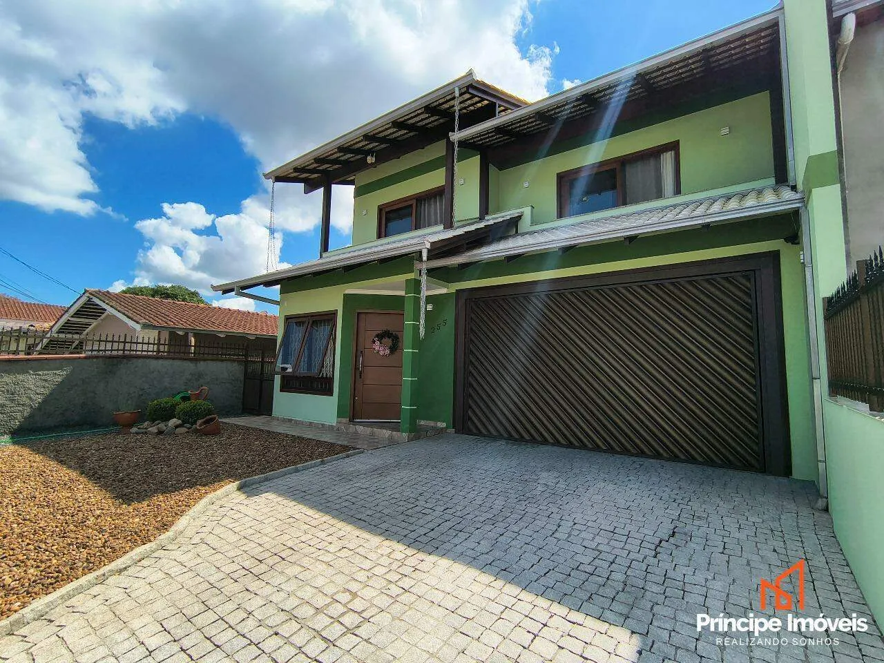 Casa com 4 quartos no Boa Vista em Joinville - foto 1
