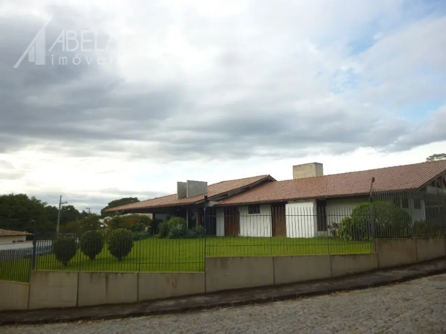 Belíssima residência, alto padrão , 540m, terreno 1.779,40m, 6 dormitórios - , 09vagas, imenso jardim. — foto 2