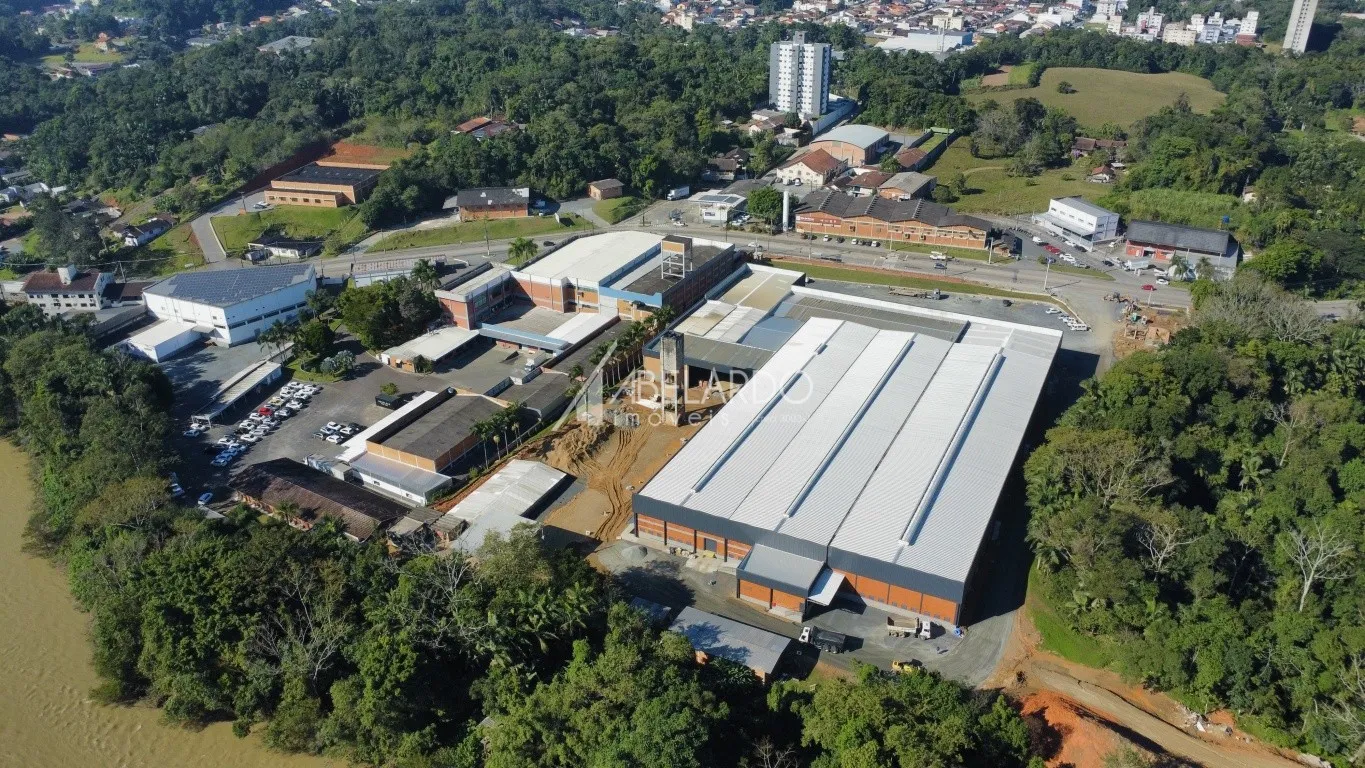 PRÉDIO COMERCIAL - RUA BAHIA | SALTO WEISSBACH - BLUMENAU/SC — foto 2