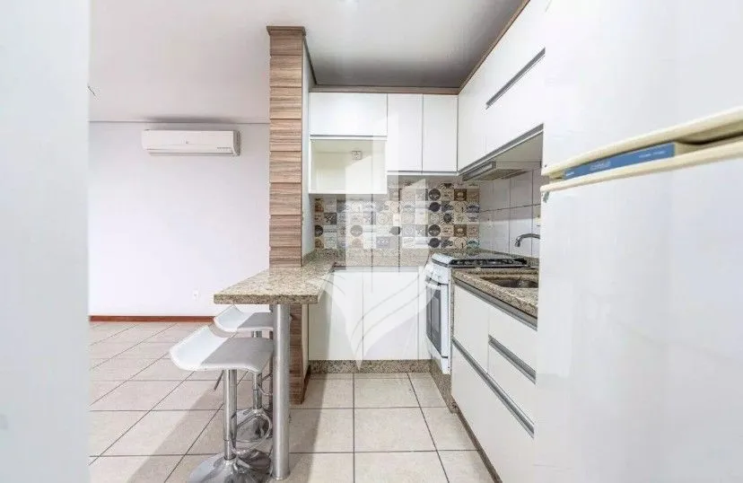 Apartamento semi mobiliado no bairro Água Verde — foto 6