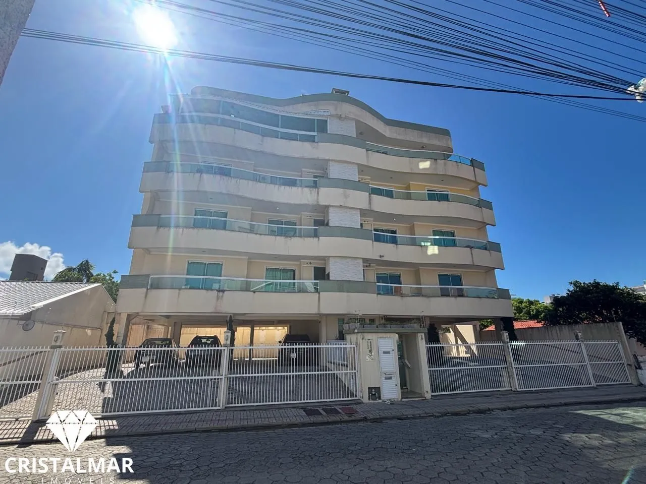 Ótimo Apartamento, Frente, Sol da Manhã, Sacada grande, Praia Bombas - foto 1