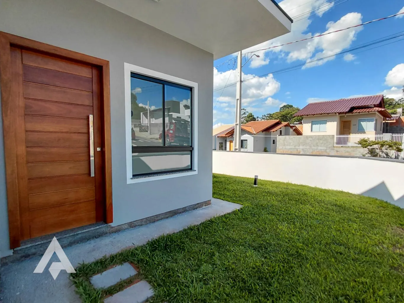 Casa com 2 dormitórios à venda, 57m, terreno com 180m, por R$ 345.000,00 - Bairro Warnow - Indaial/SC — foto 2