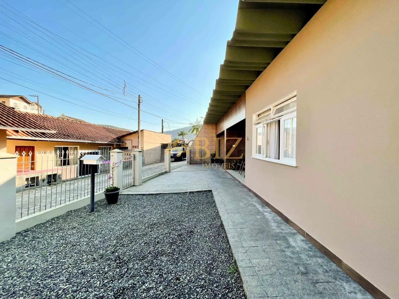Casa com 3 dormitórios e terreno espaçoso no Bairro Garcia! — foto 3