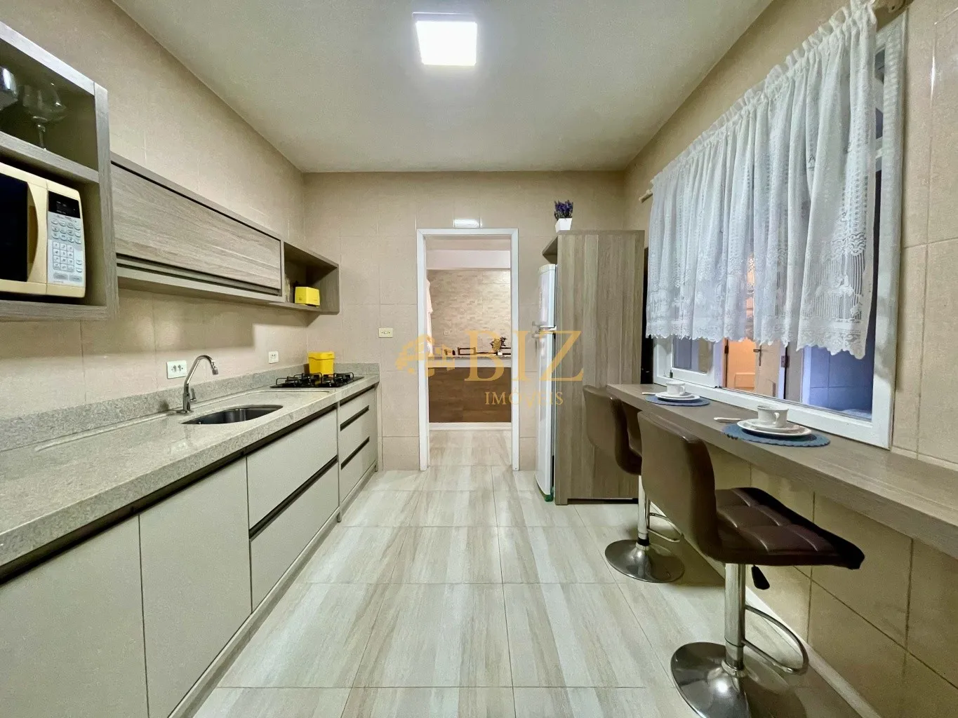 Casa com 3 dormitórios e terreno espaçoso no Bairro Garcia! — foto 4