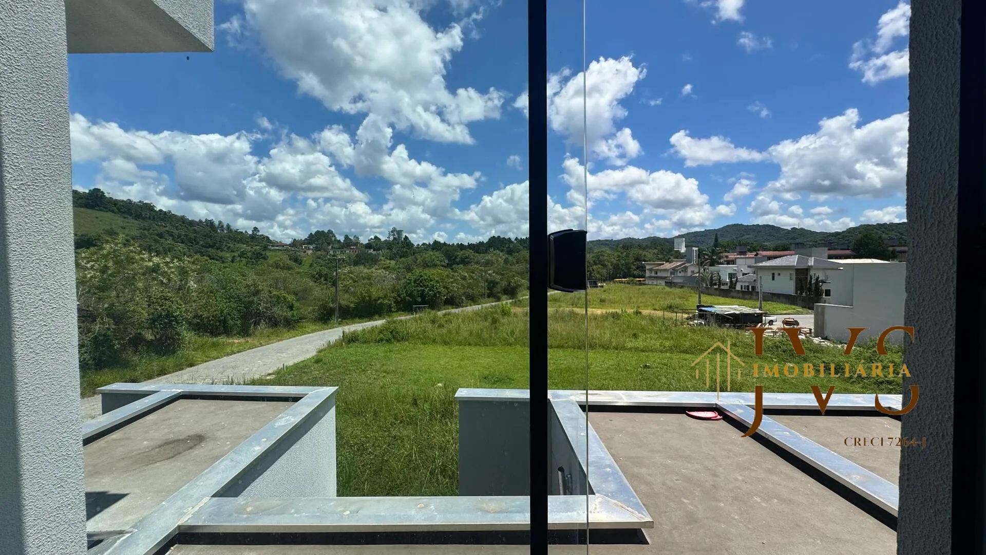 SOBRADO NOVO COM 2 SUÍTES E EXCELENTE PADRÃO DE ACABAMENTO NO BELA VISTA — foto 6