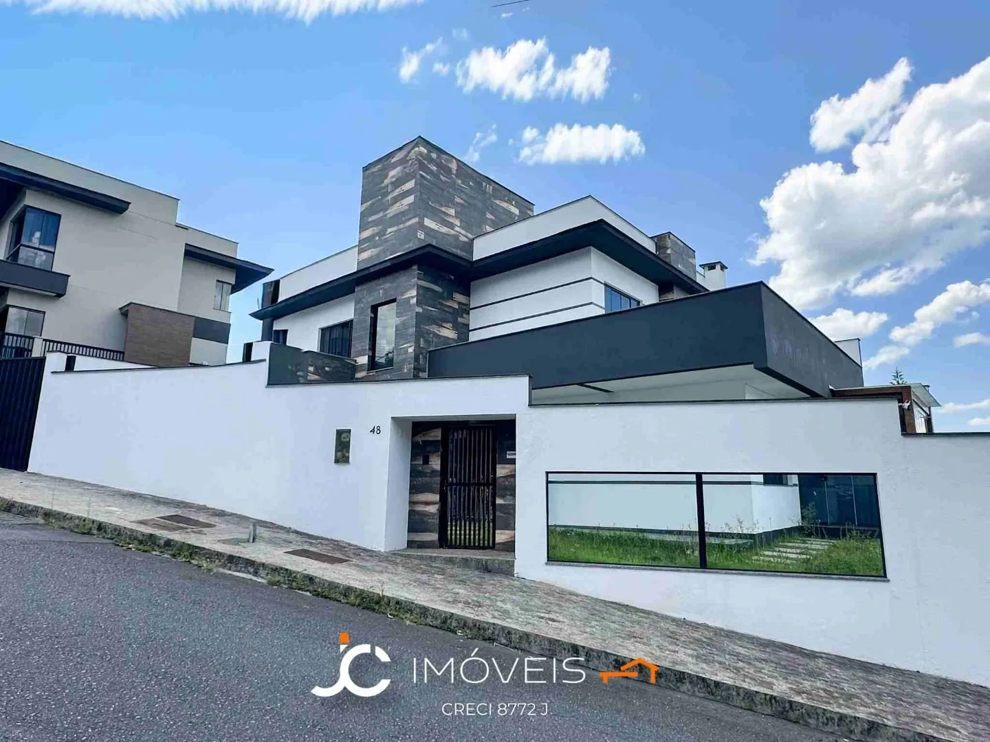 Casa com 3 dormitórios sendo 1 suíte à venda, 166 m por R$ 1.350.000 - Tribess - Blumenau/SC - foto 1