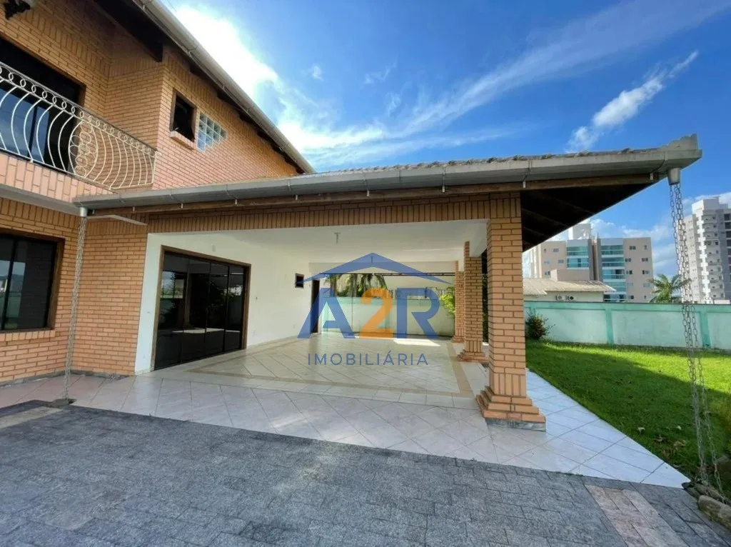 RESIDÊNCIA COM AMPLO TERRENO NO BAIRRO NAÇÕES - INDAIAL/SC — foto 4