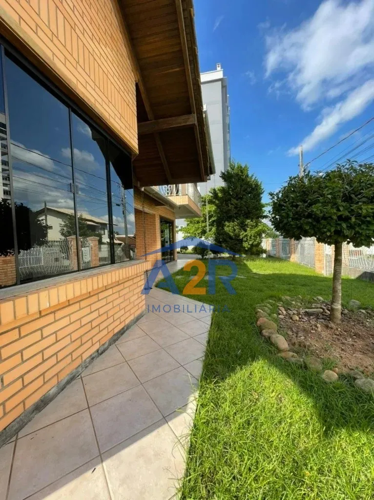 RESIDÊNCIA COM AMPLO TERRENO NO BAIRRO NAÇÕES - INDAIAL/SC — foto 5