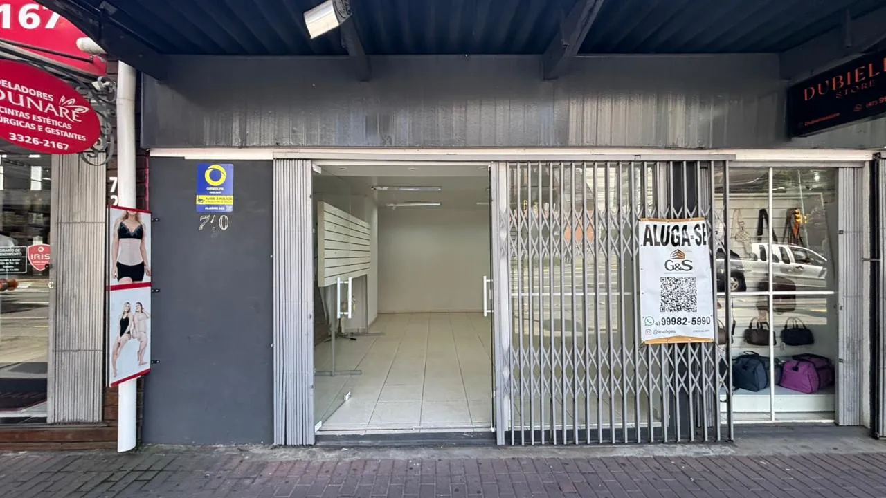 Sala comercial para locação em excelente ponto da Rua 7 de Setembro, em Blumenau! — foto 4