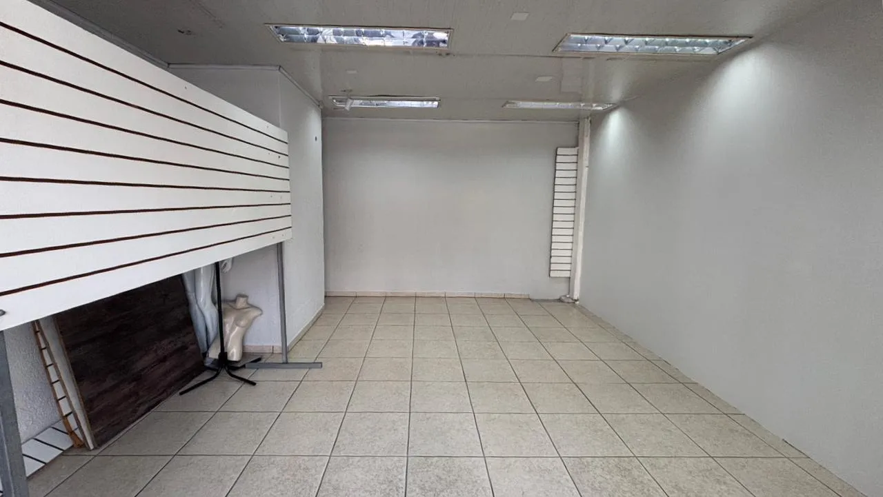 Sala comercial para locação em excelente ponto da Rua 7 de Setembro, em Blumenau! — foto 6