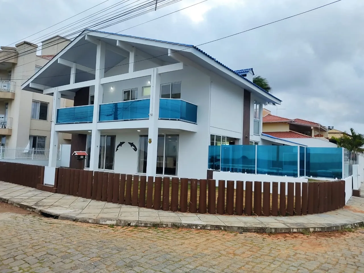 Sobrado frente mar no Itaguaçu com piscina - foto 1