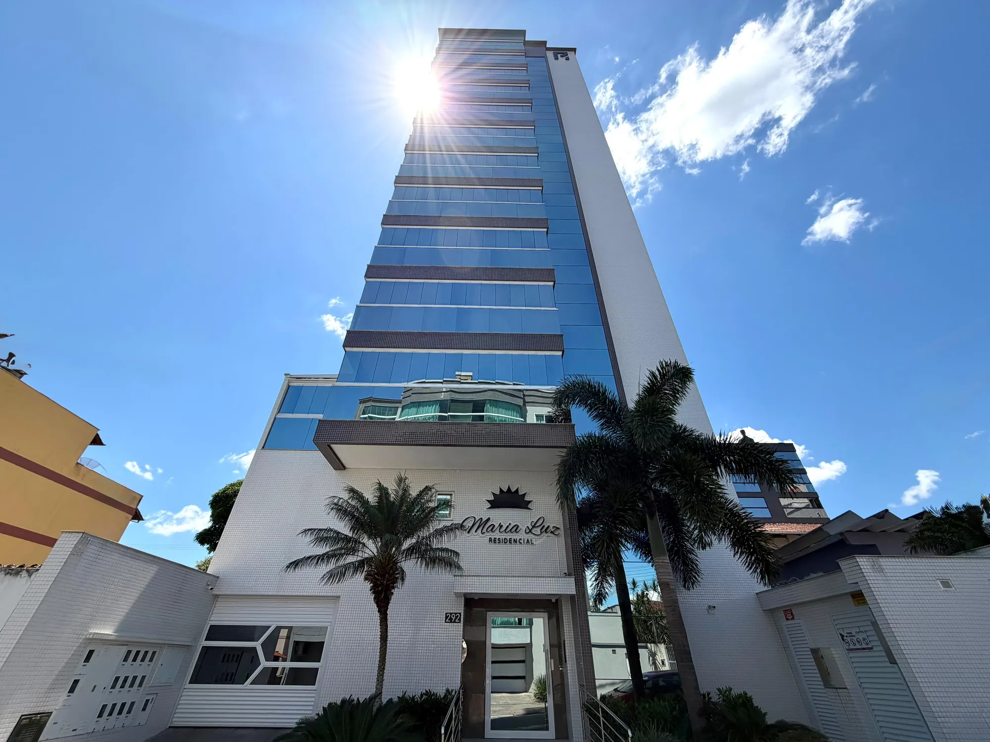 Apartamento Alto Padrão | 3 Suítes + Lavabo | Mobiliado - foto 1