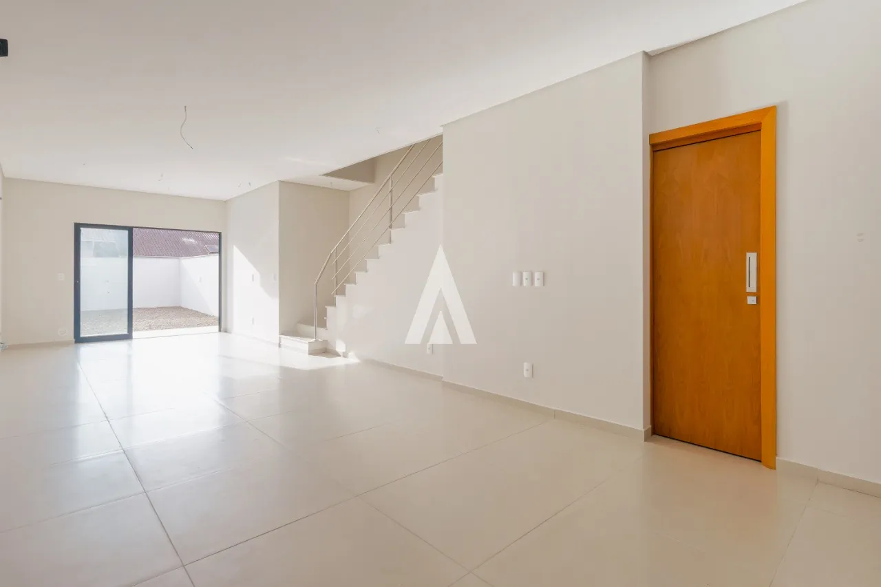 Sobrado geminado com 1 suíte e 2 quartos à venda no bairro Costa e Silva em Joinville-SC por R$780.000,00. - foto 1