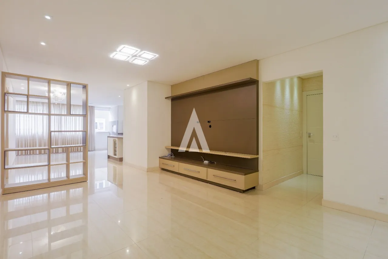 Apartamento com 3 suítes à venda no bairro Atiradores em Joinville-SC por R$1.390.000,00. — foto 2