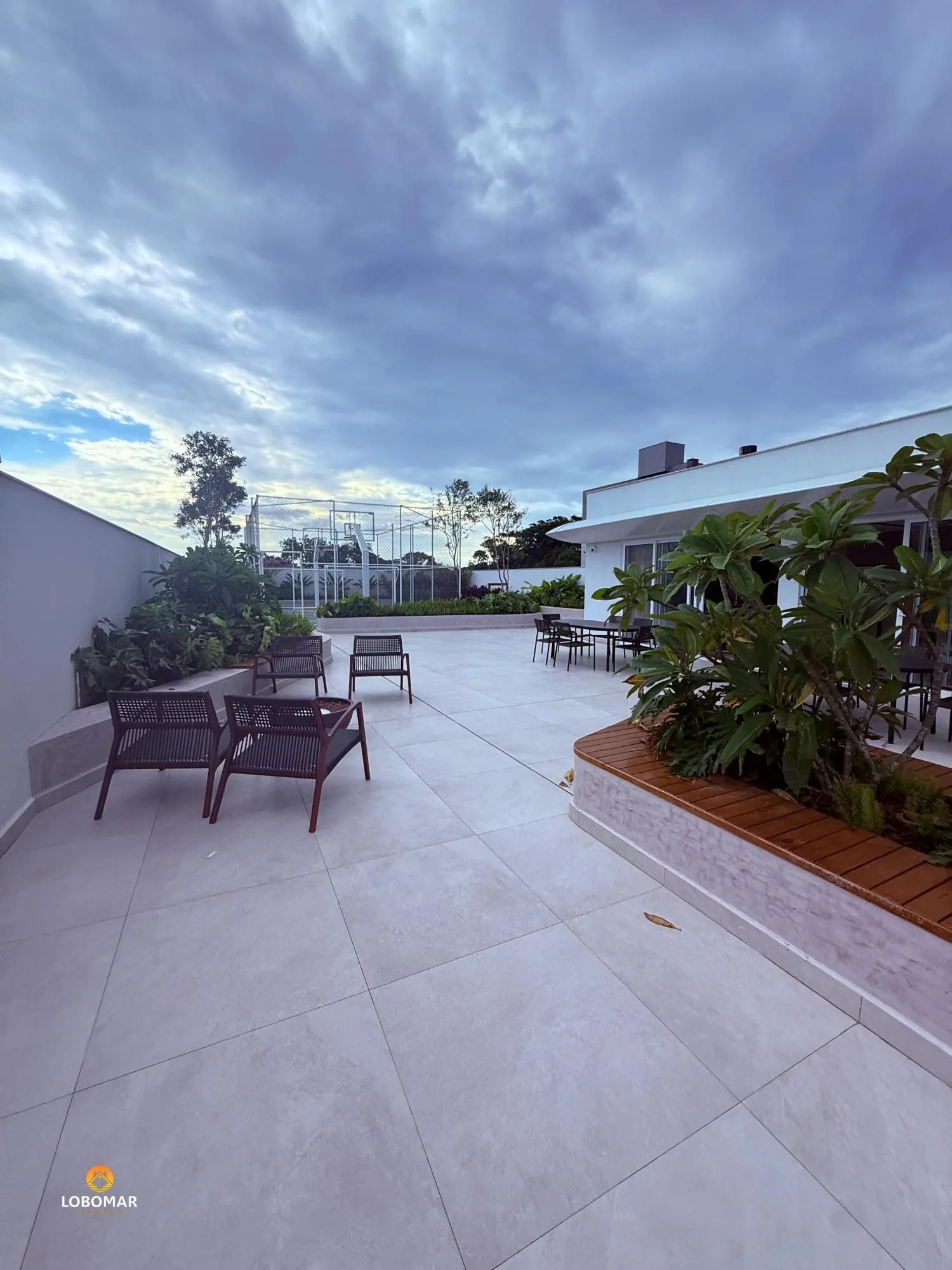 Apartamento alto padrão com 3 suítes, à 70m do mar - Centro - Balneário Piçarras — foto 4