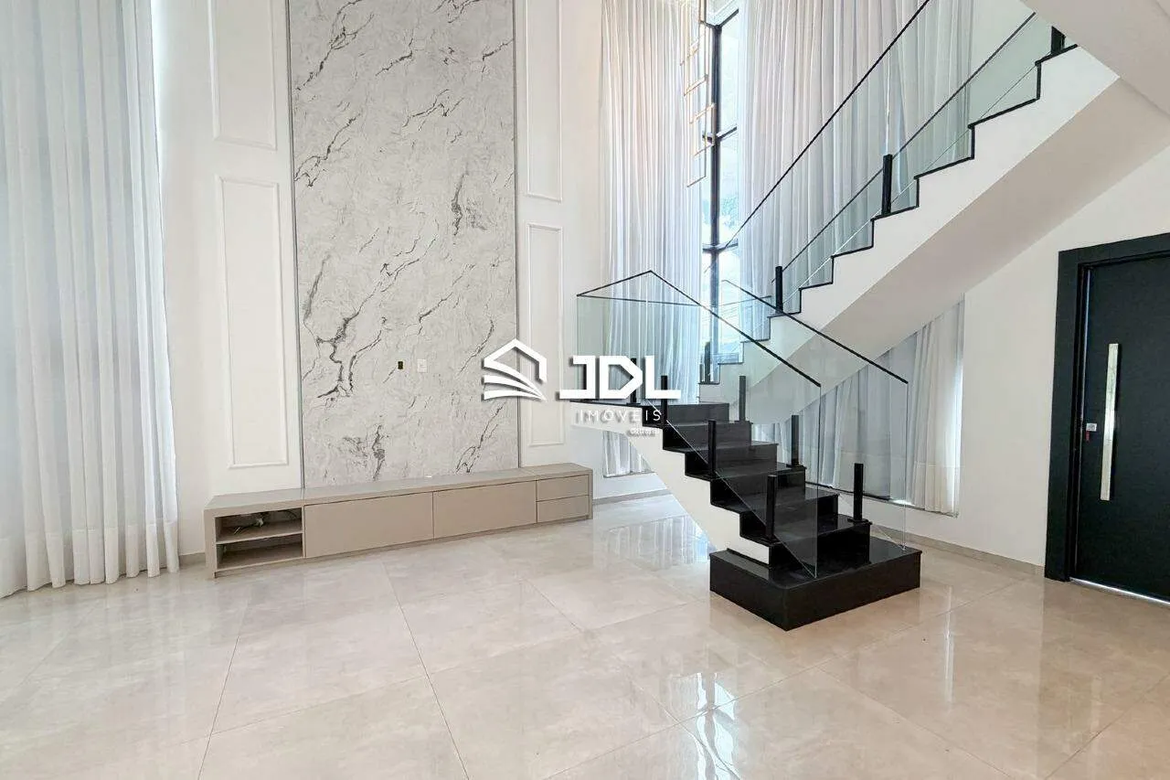 Casa · à venda · 4 quartos · 305m² · Ponta Aguda, Blumenau