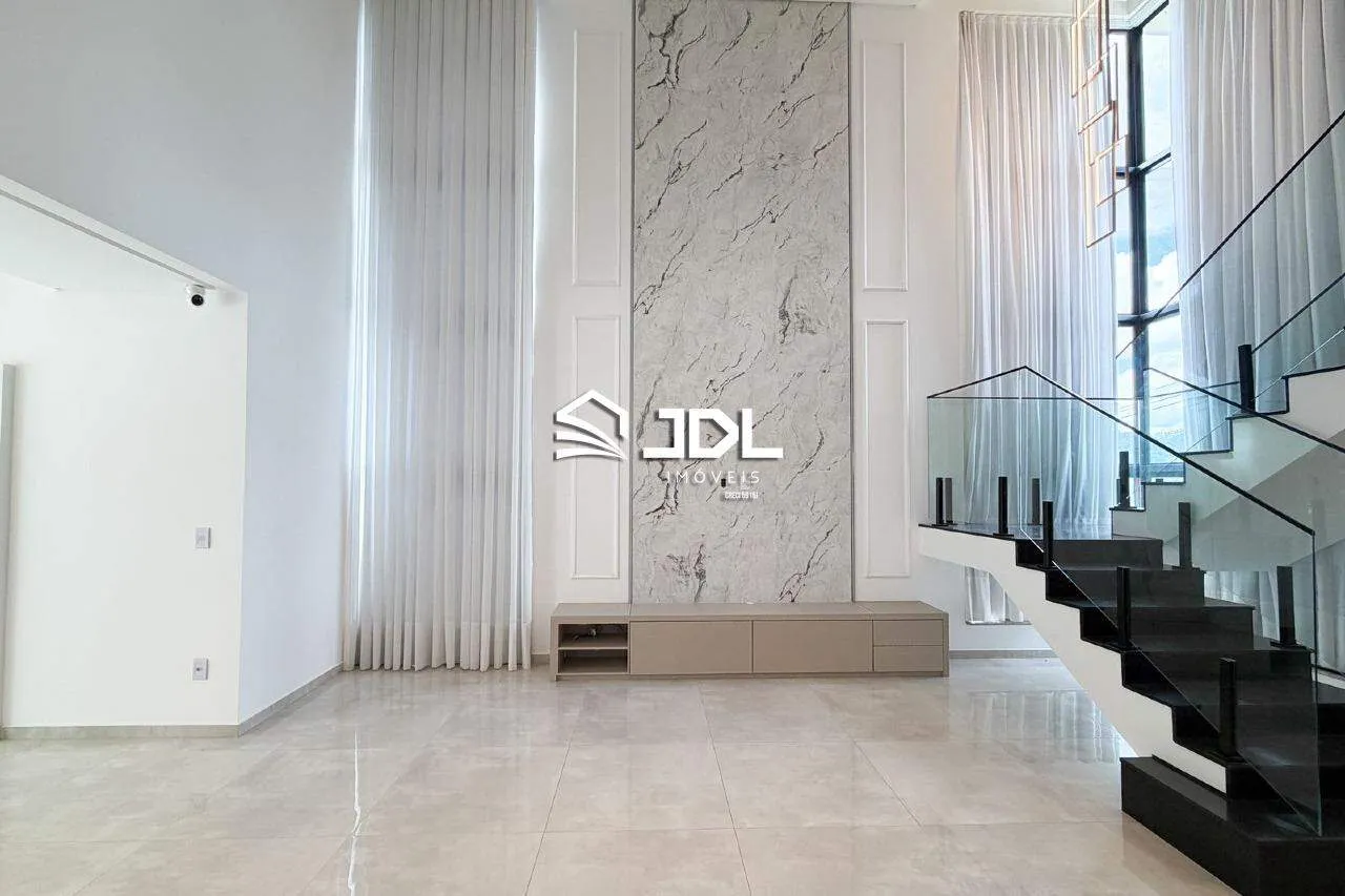 Casa · à venda · 4 quartos · 305m² · Ponta Aguda, Blumenau
