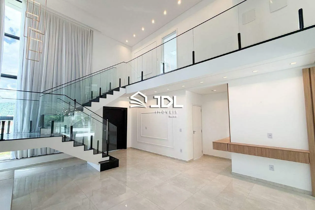 Casa · à venda · 4 quartos · 305m² · Ponta Aguda, Blumenau
