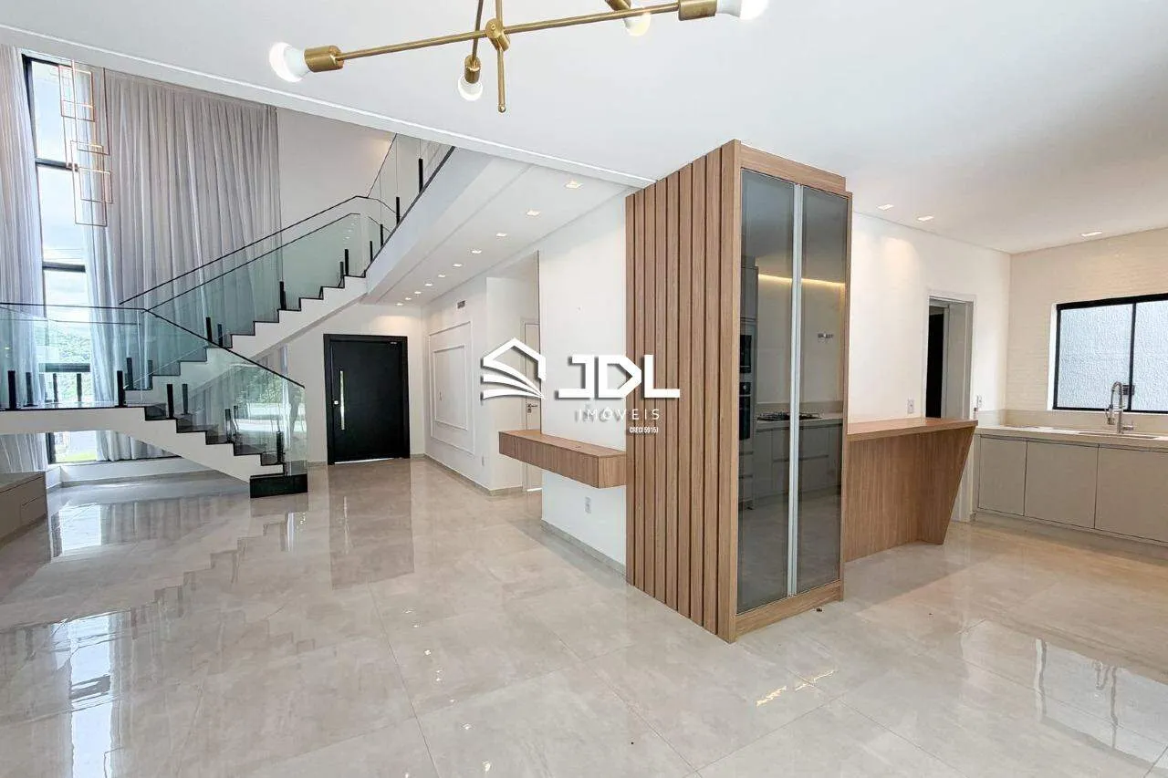 Casa · à venda · 4 quartos · 305m² · Ponta Aguda, Blumenau