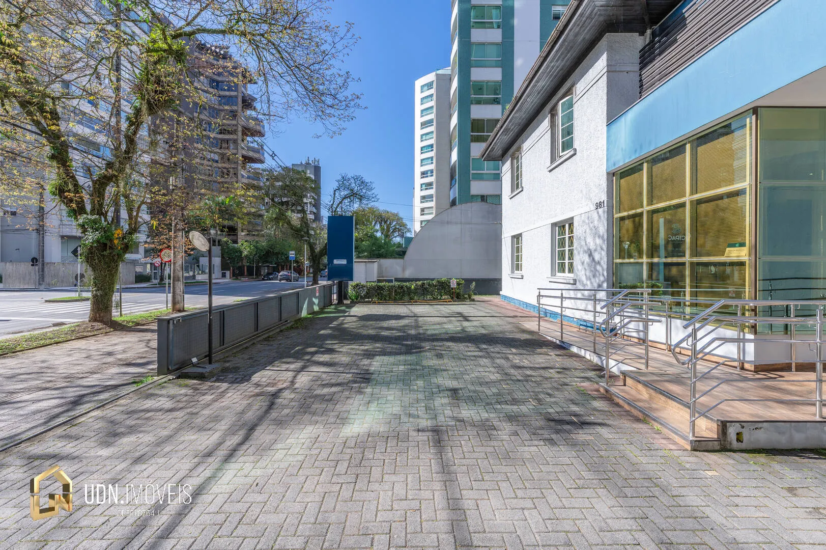 Casa Comercial Ampla com 550m e Estacionamento no Jardim Blumenau — foto 3