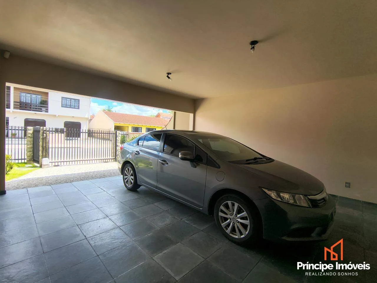 Casa com 4 quartos no Iririú em Joinville — foto 3