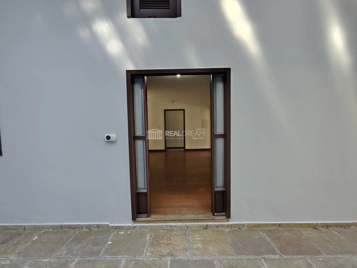 Excelente Casa Averbada com 278m - 6 Quartos (sendo 2 suítes) - Ideal para 2 Famílias ou Uso Comercial/Residencial . — foto 6