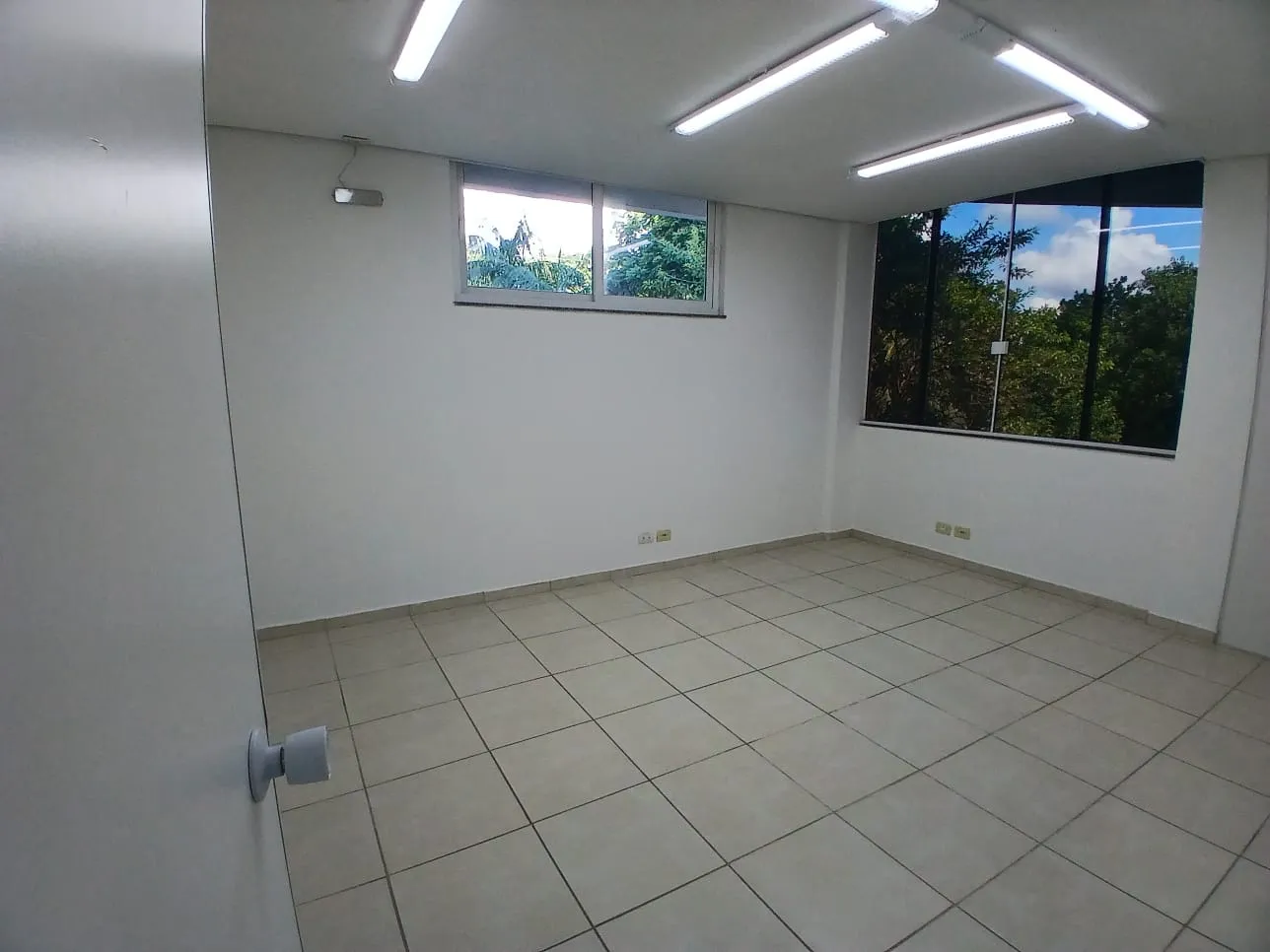 SALA COMERCIAL PARA LOCAÇÃO NO CENTRO — foto 5