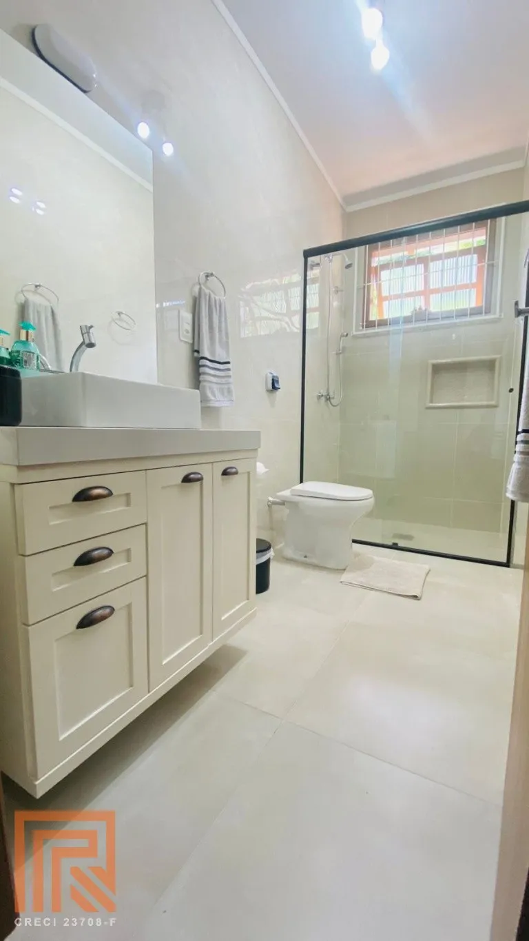 Oportunidade!!! Casa térrea com 3 dormitóros sendo 1 Suíte no bairro Escola Agrícola — foto 7