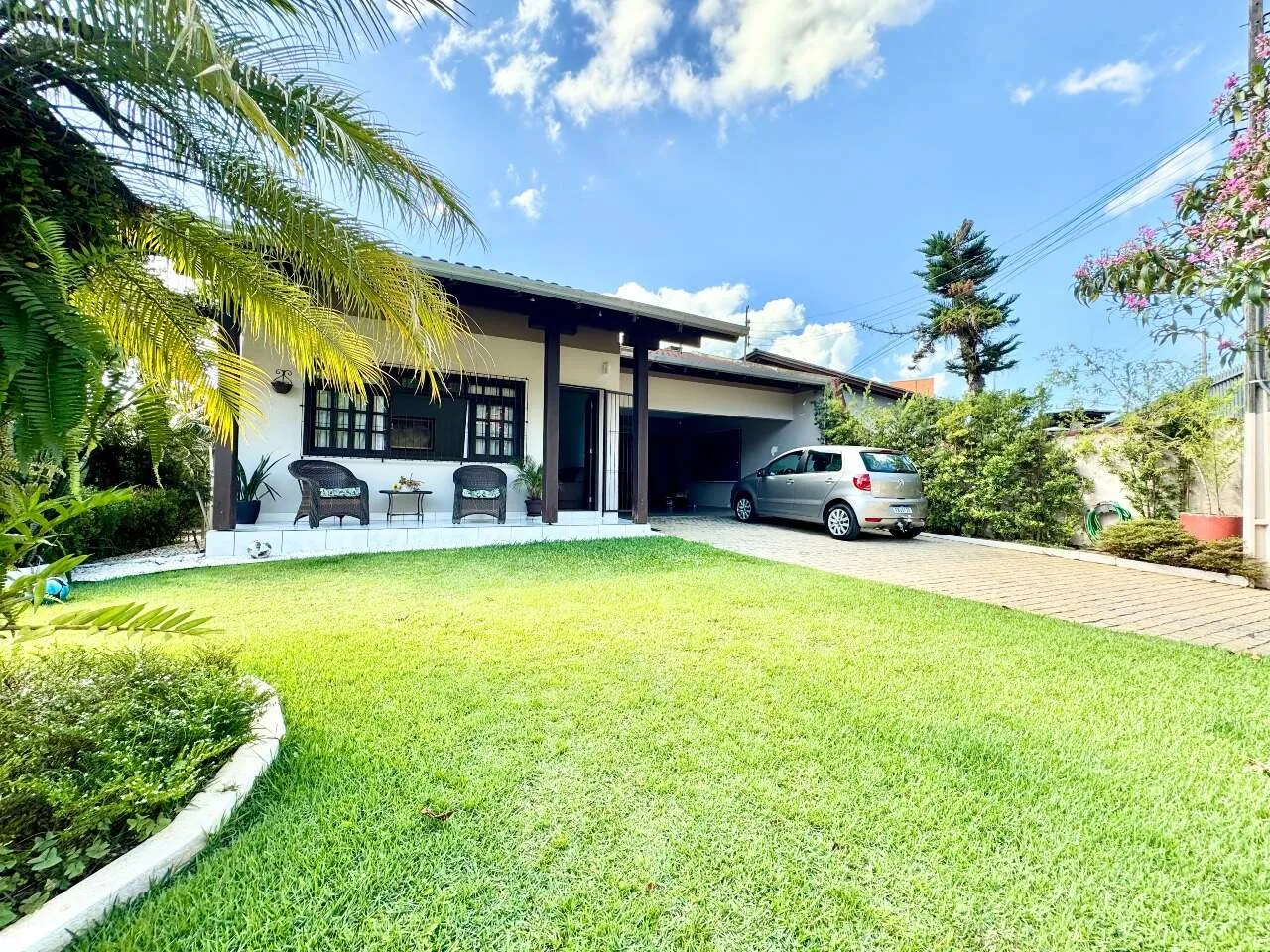 Casa térrea com 4 quartos e terreno amplo na Velha - foto 1