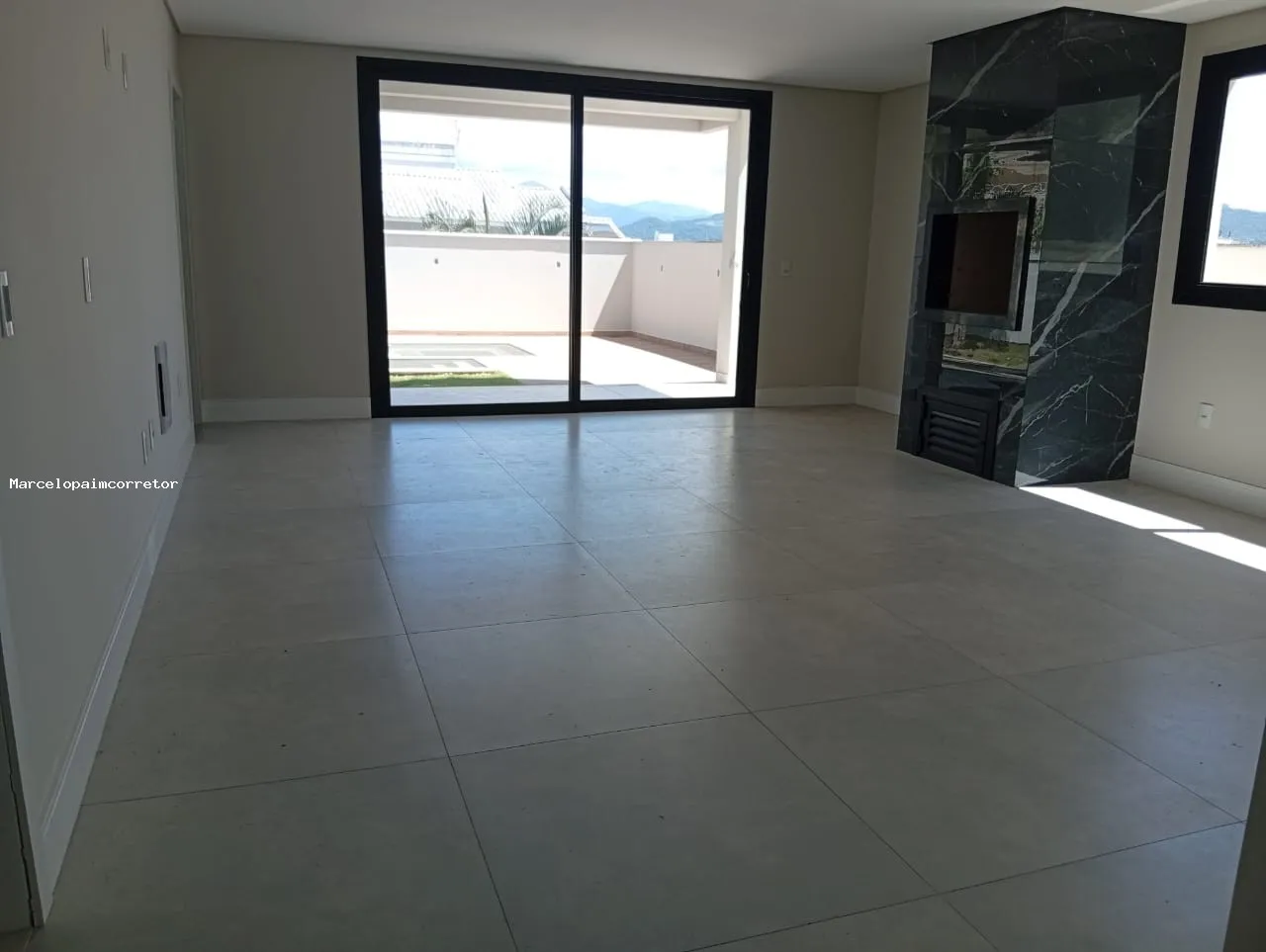 Casa Duplex para Venda em Palhoça, Pedra Branca, 4 dormitórios, 2 suítes, 4 banheiros, 2 vagas — foto 7