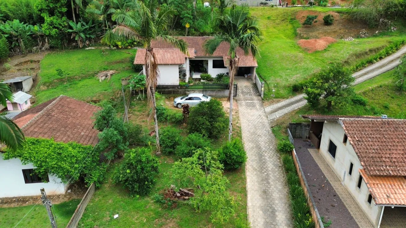 Ampla casa à venda no Bairro Estação - Ascurra/SC - foto 1