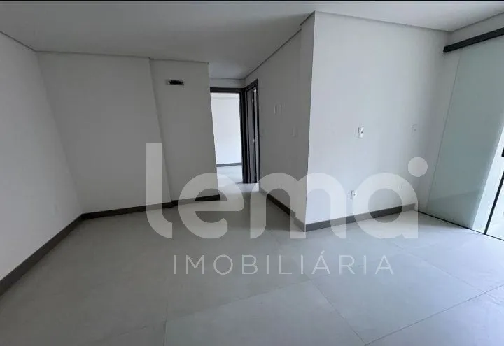Apartamento à venda com 2 quartos e 1 suíte, 1 vaga, 56m² na região do bairro Praia Brava, próximo à Avenida Carlos Drummond de Andrade, Itajaí — foto 6