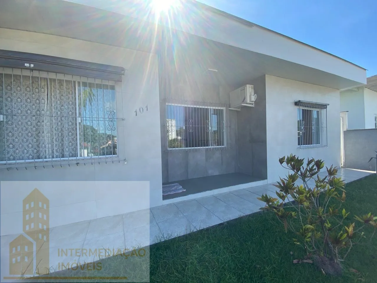 Casa no bairro da Velha contendo 3 quartos e ampla área de festas. — foto 2