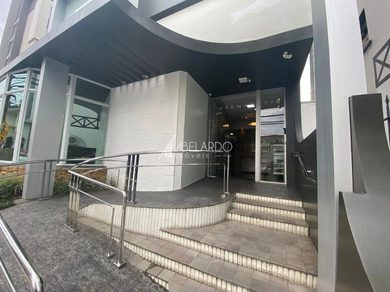 Ótima e aconchegante sala comercial para locação na região central de Blumenau. - foto 1