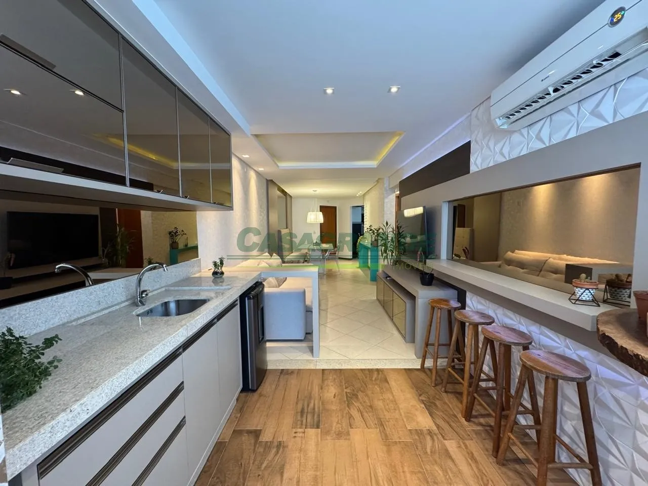 Apartamento semi mobiliado em ótima localização no bairro Vila Nova a 200 metros da Santa Clara Veículos, próximo ao Hospital do Pulmão. - foto 1