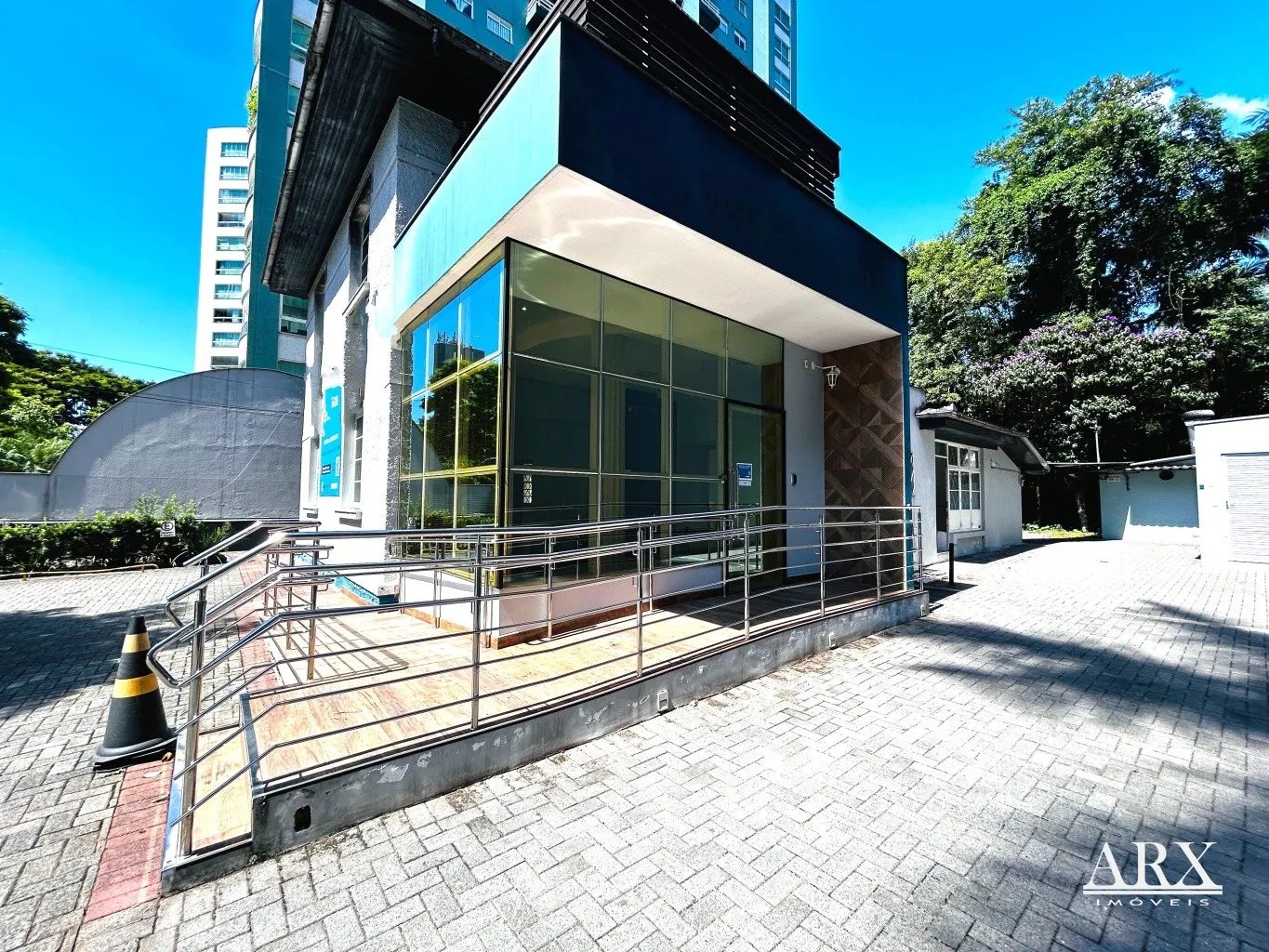 Sala/Escritório no Bairro Jardim Blumenau em Blumenau com 550 m — foto 2